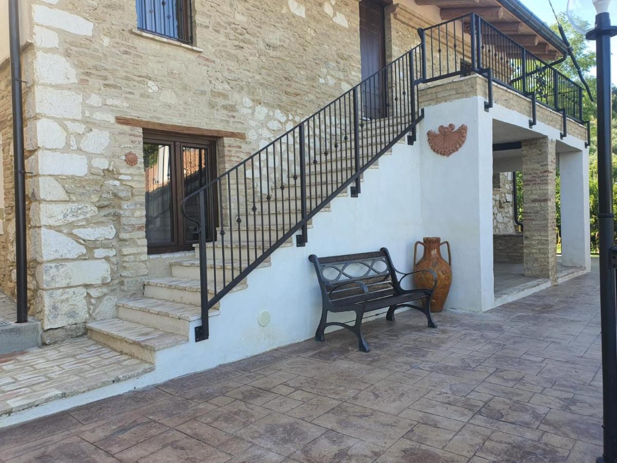 Vacanze in collina, tra mare e monti - Housity