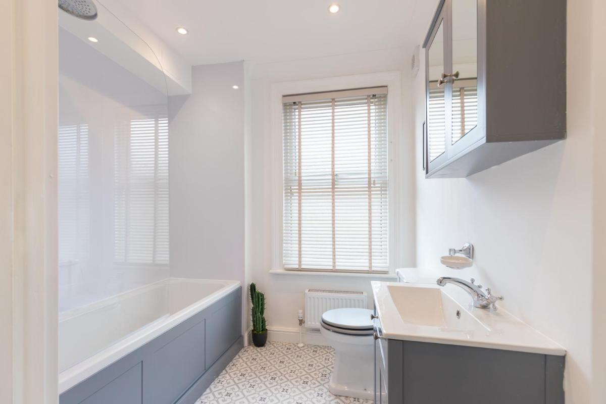 Henrietta House - Norfolk Holiday Properties - Housity