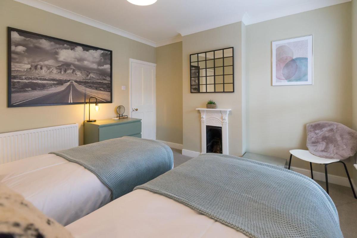 Henrietta House - Norfolk Holiday Properties - Housity