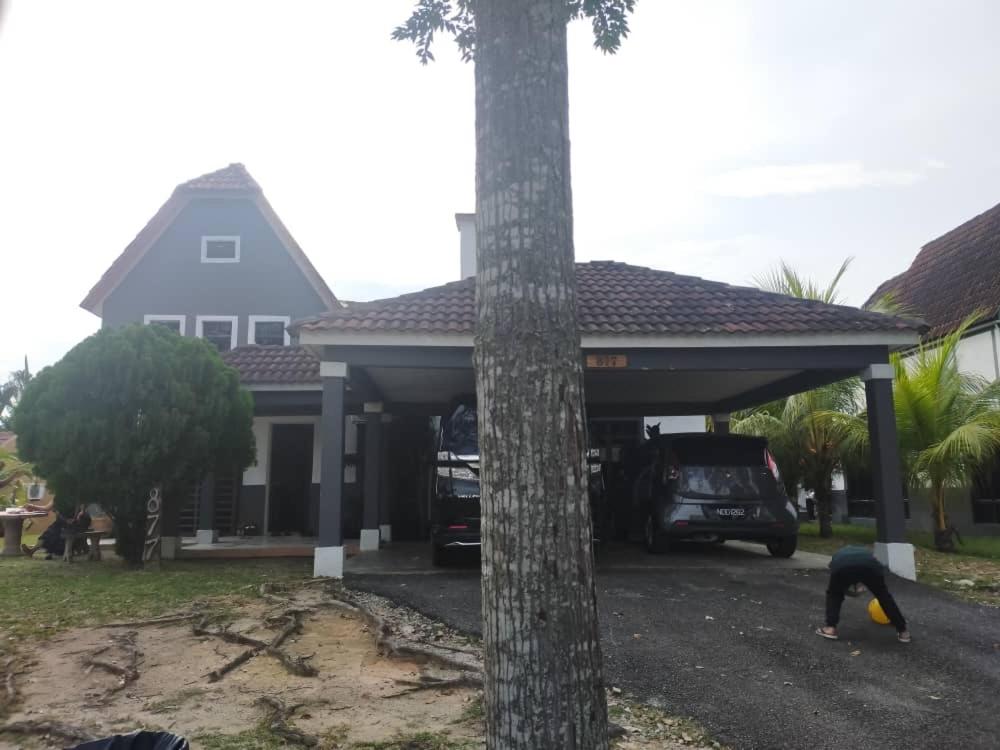 Mutiara tijarah villa 877 private pool muslim - Housity