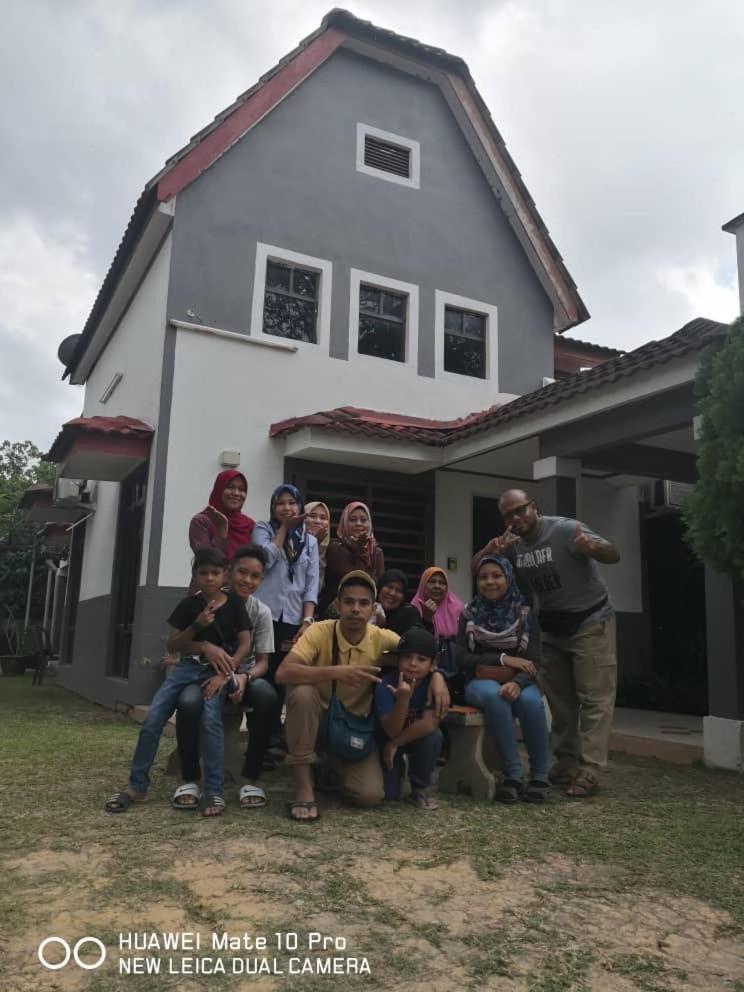 Mutiara tijarah villa 877 private pool muslim - Housity