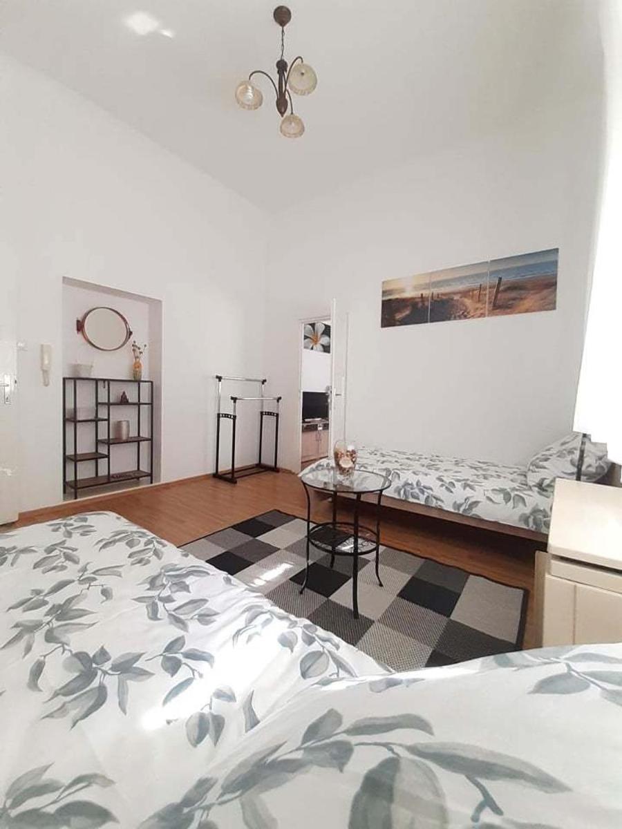 Főtér Apartman Baja - Housity
