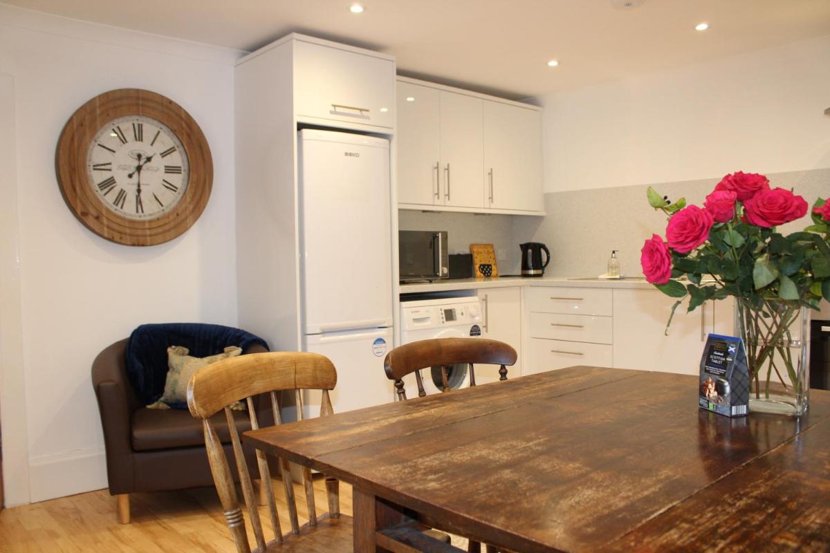 Ceol Na Mara Cottage by the sea - Housity