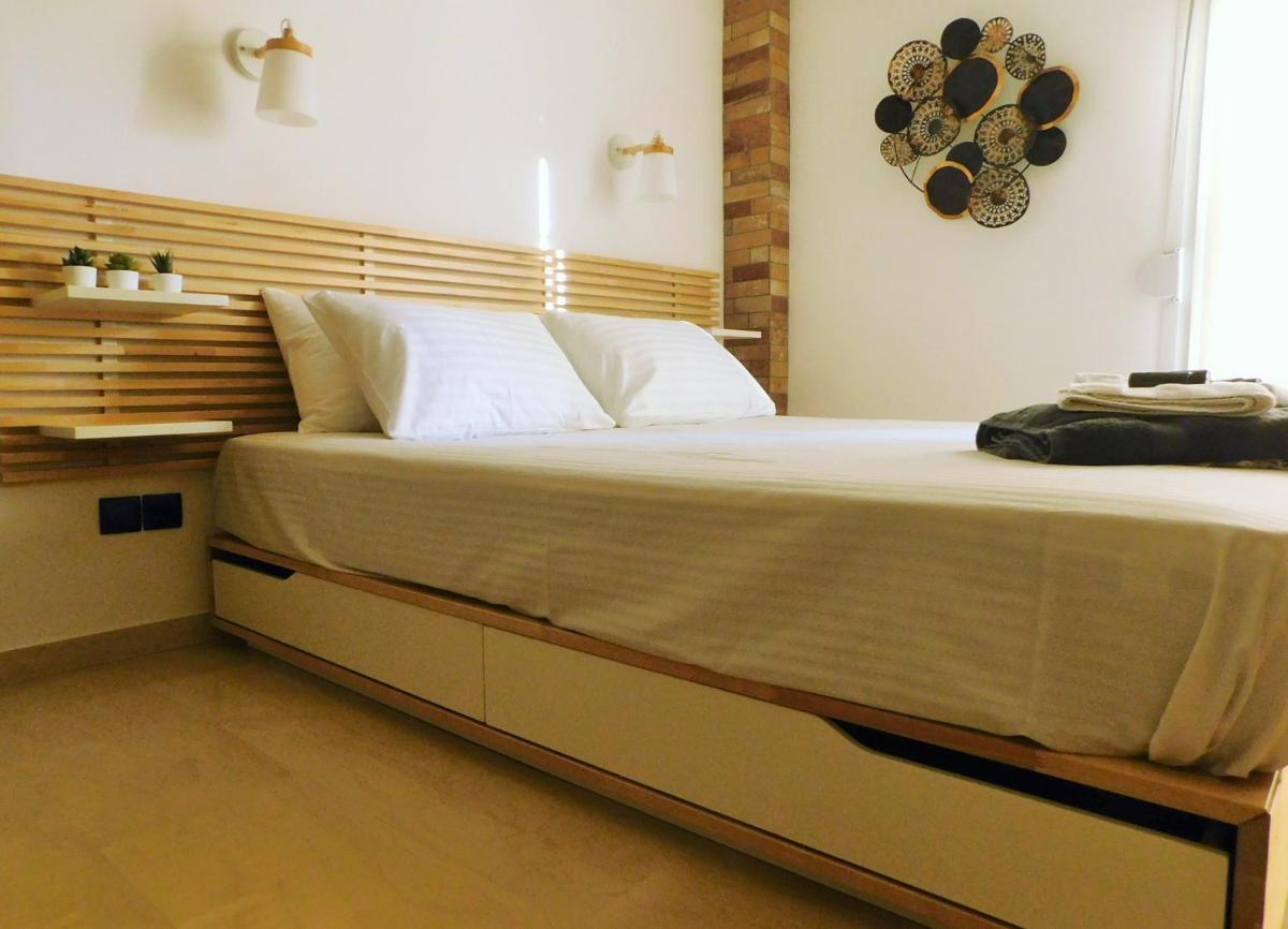 Brand New Studio 3 - Housity