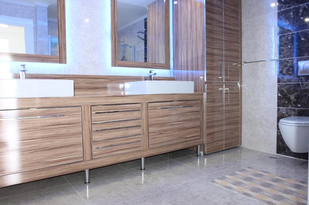 Villa Carlijn met prive-zwembad, veel privacy en panoramisch uitzicht op zee, op luxe resort - Housity