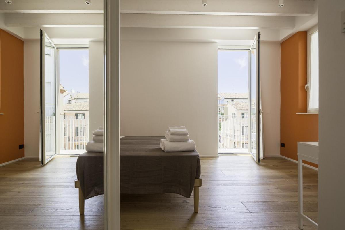 Acquapazza Restaurant & Room - Housity
