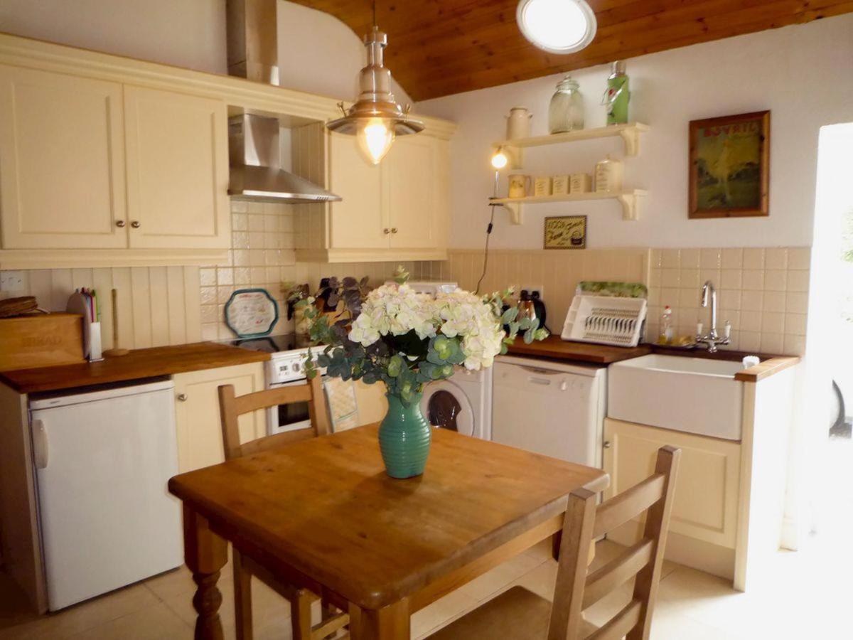 Kizzie Cottage Killorglin by Trident Holiday Homes - Housity