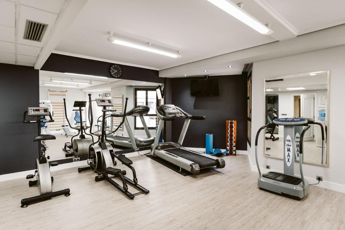 Hotel Abando - Housity