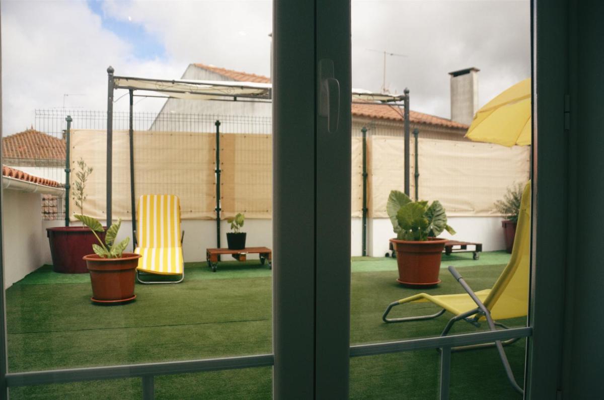 Largo da Rainha, Guesthouse - Housity