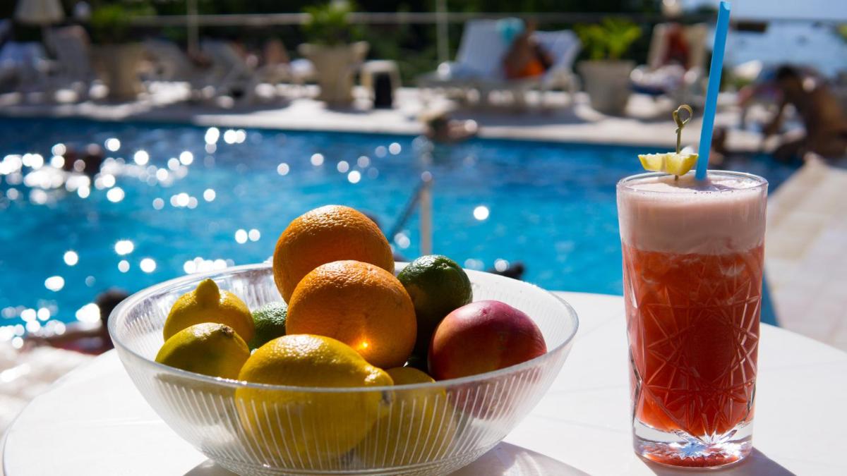 Hotel & Spa Tino Sveti Stefan - Housity