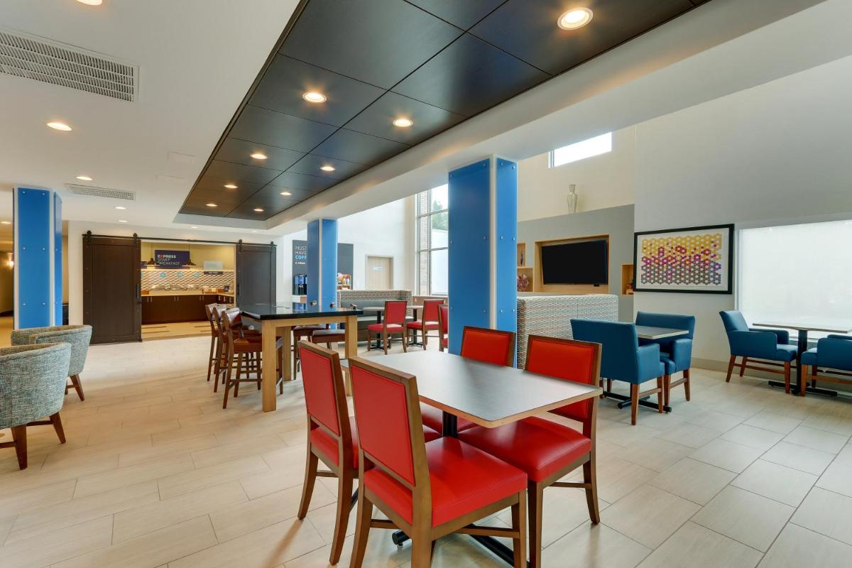 Holiday Inn Express Hotel & Suites Corbin by IHG - Housity