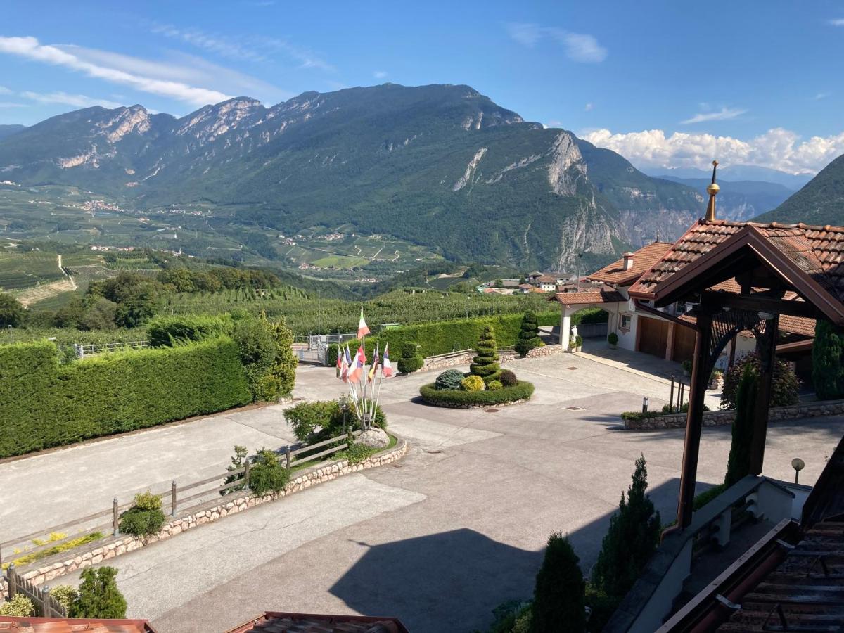 HOTEL RISTORANTE SCOIATTOLO - Housity