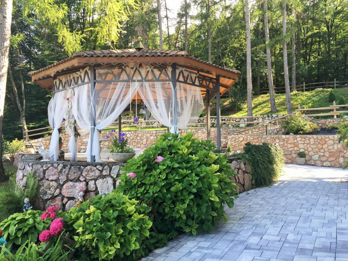 HOTEL RISTORANTE SCOIATTOLO - Housity