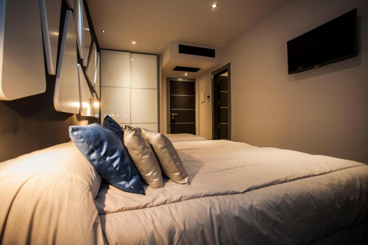Hostal Barcelona - Housity