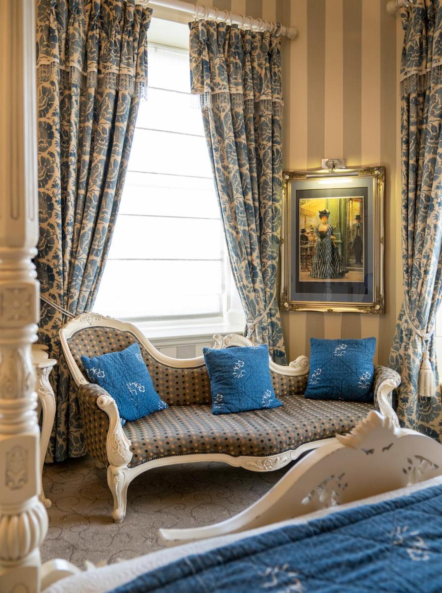 Ringwood Hall Hotel & Spa - Housity