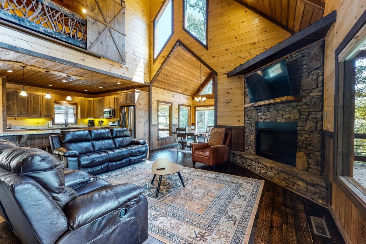 Whispering Woods - Housity