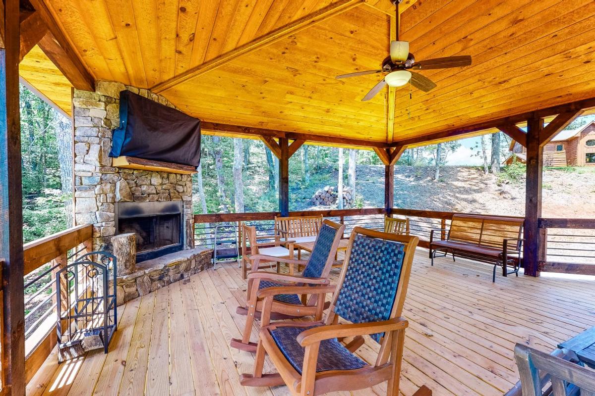 Whispering Woods - Housity