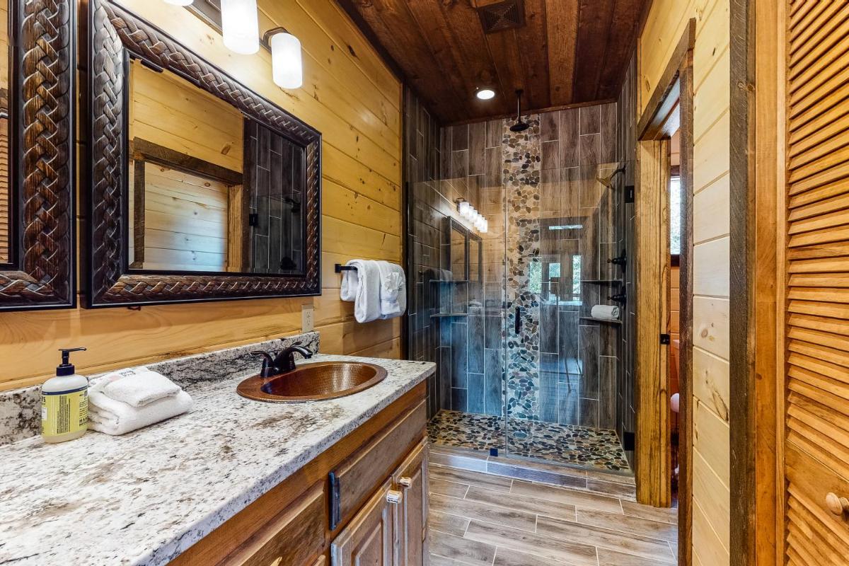 Whispering Woods - Housity