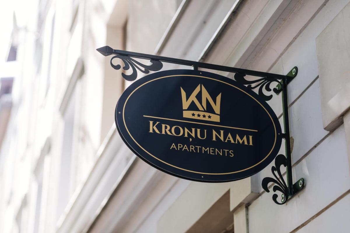 Kroņu nami - Housity