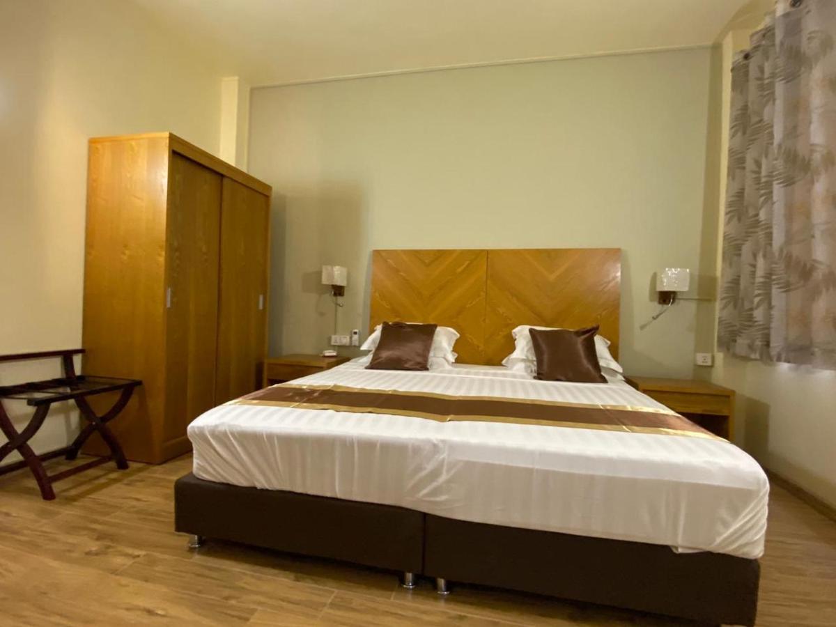 The Monalysa Suites & Residence - Housity