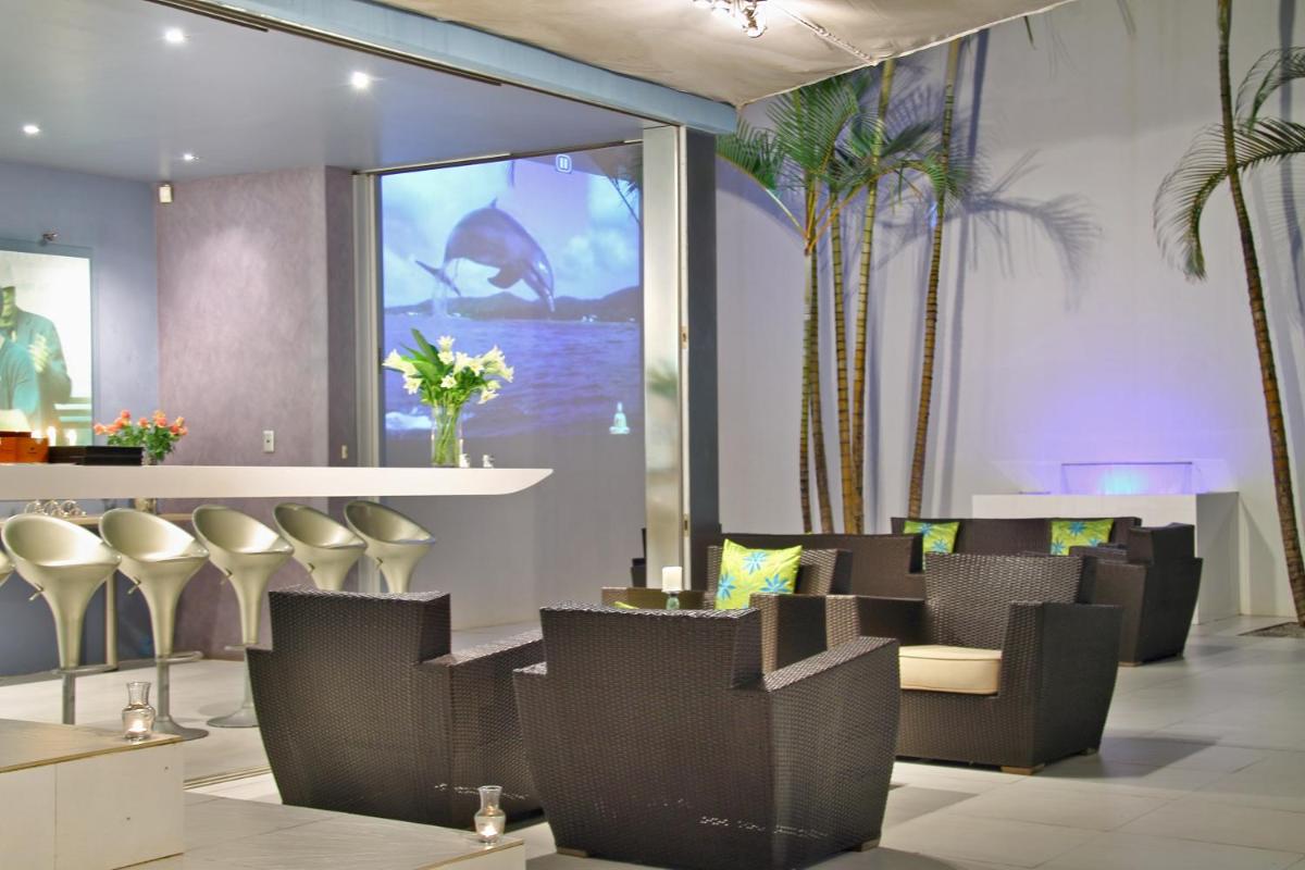 Days At Sea Beach Lodge - Housity