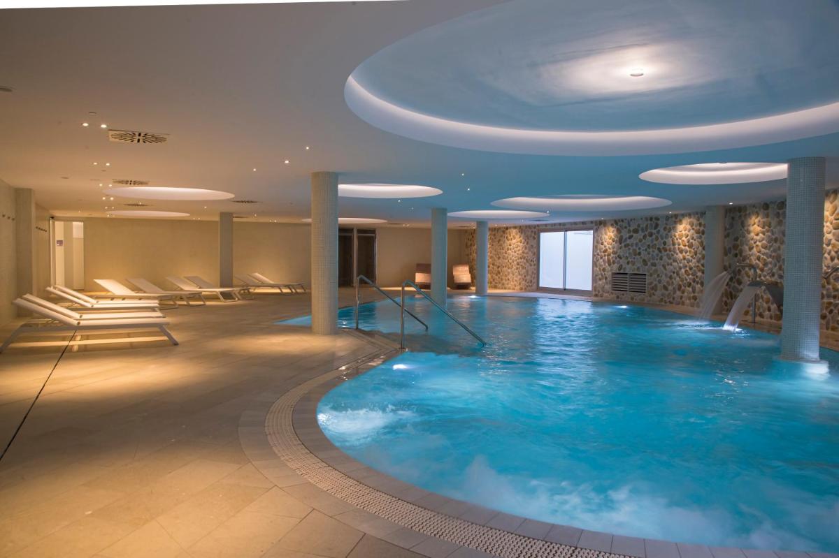 Piscina en o cerca de Gran Sagitario