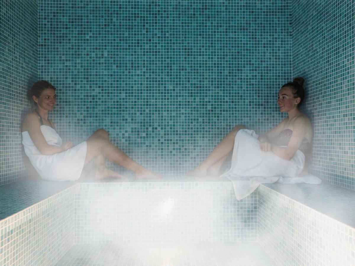Clients de l'établissement Aparthotel & Spa Adagio Vannes