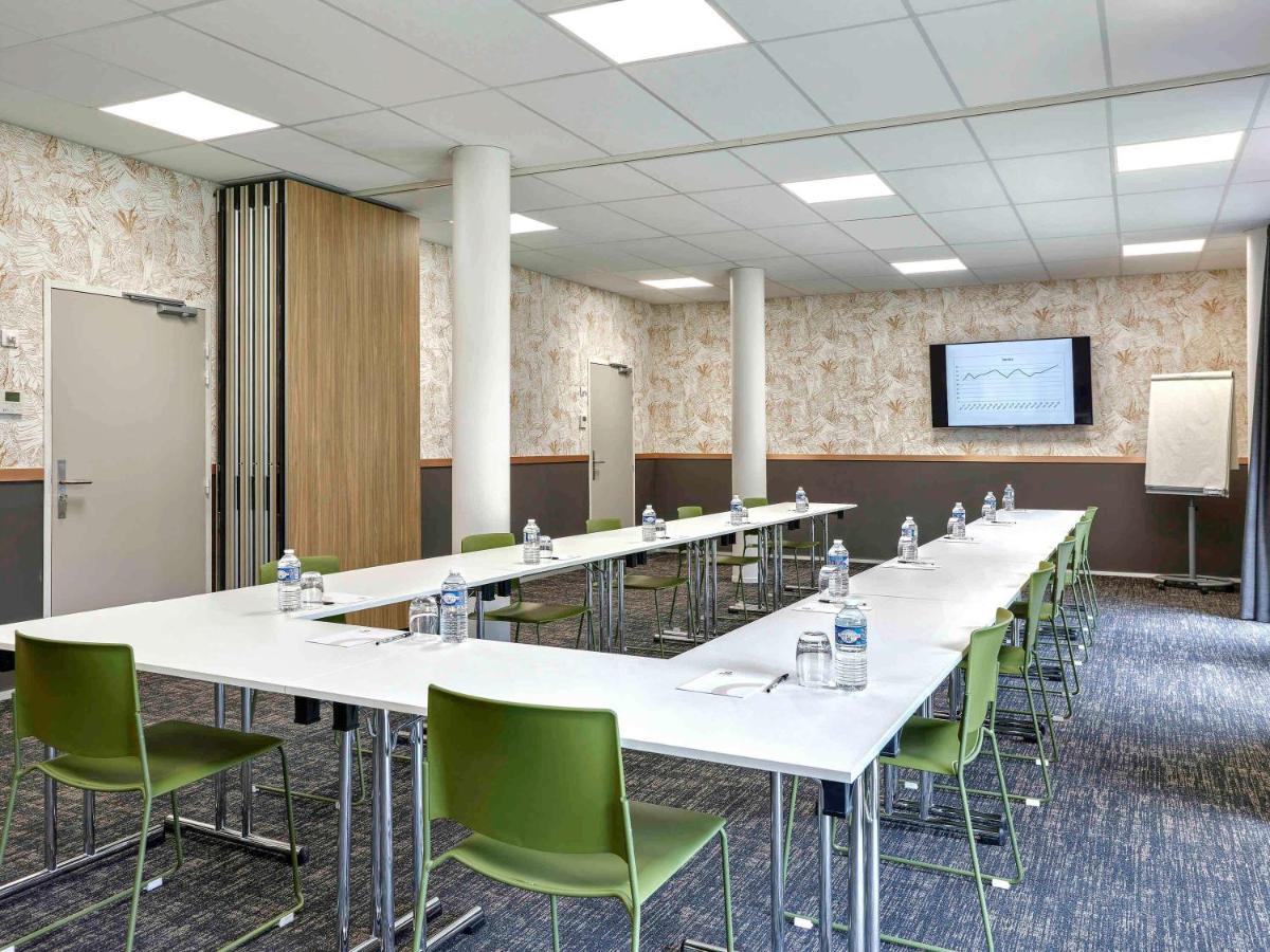 Espace de conférence ou salle de réunion dans l'établissement Aparthotel & Spa Adagio Vannes