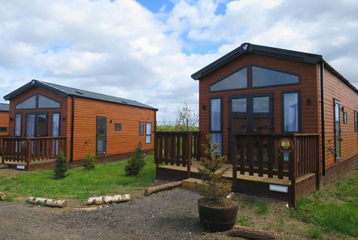 Gulliver's Valley, M1, JCT 31 - Housity