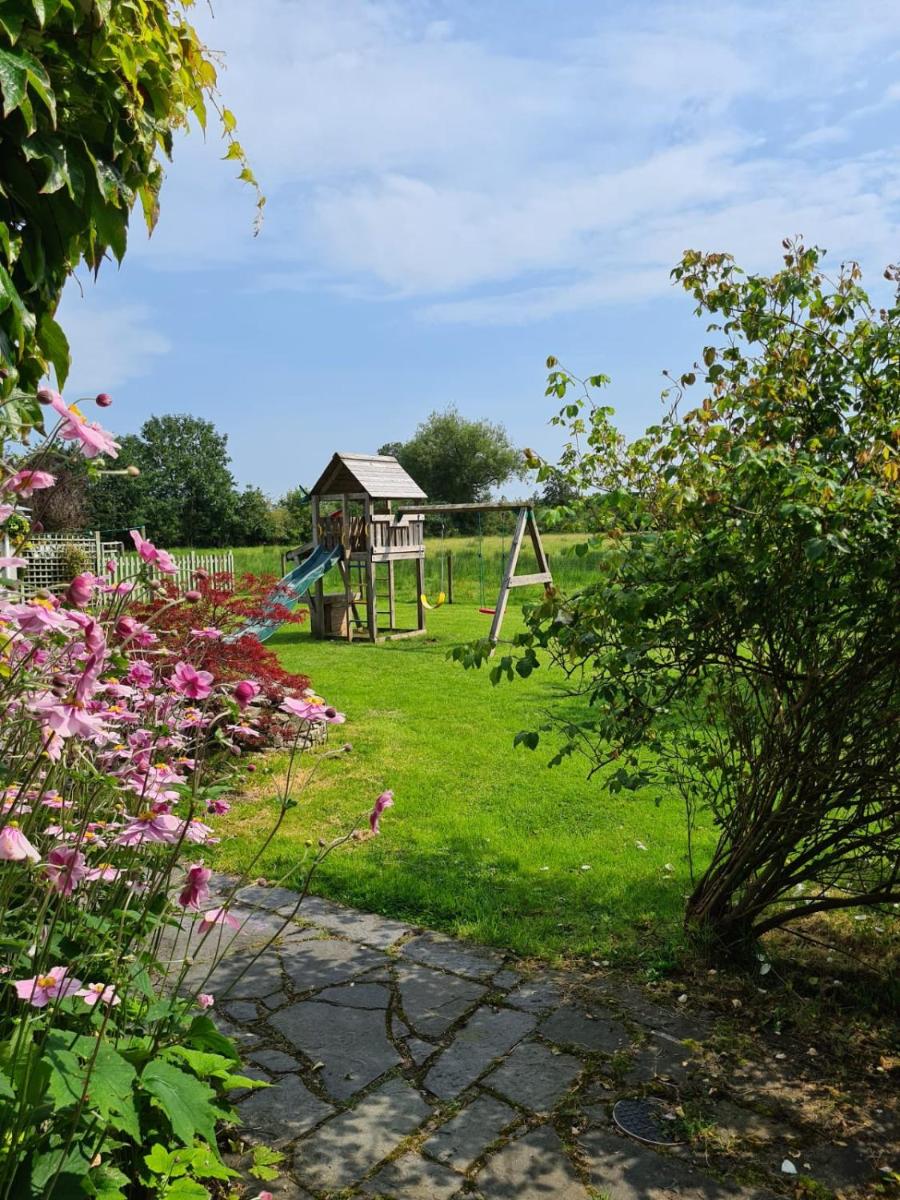 Aldergrove Farm, Beautiful, spacious & comfortable - Housity