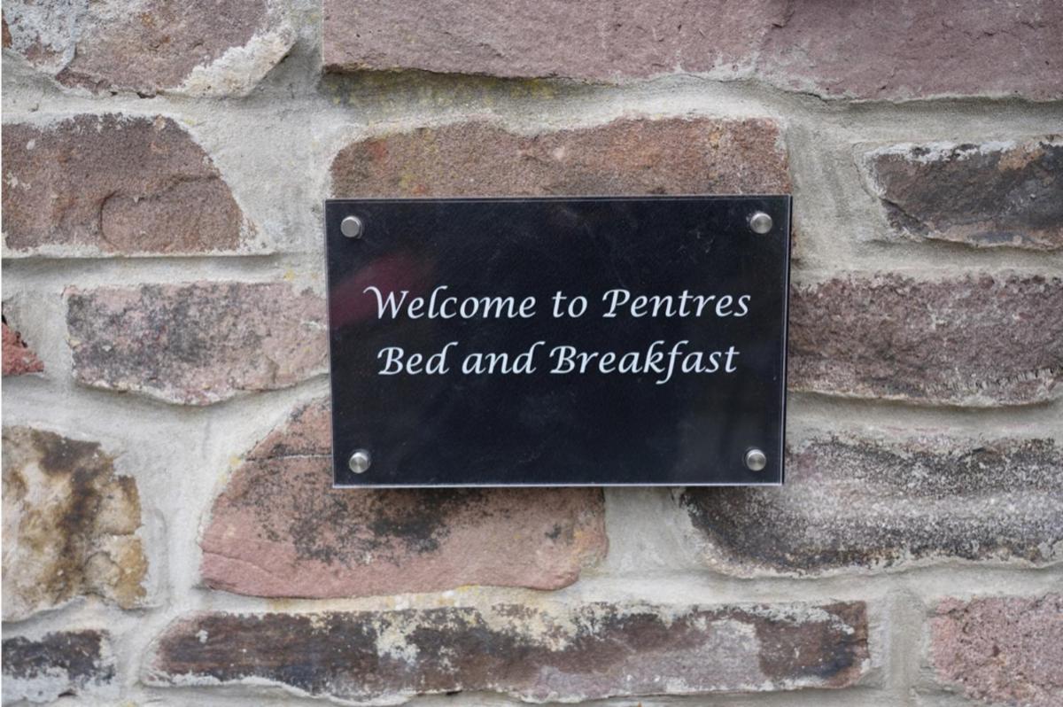 Pentre Riding Stables - Housity