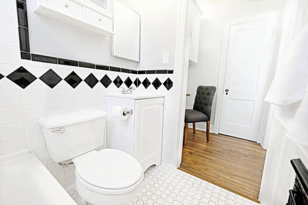 Dallas Native, Lower-Greenville Ave Area - Housity