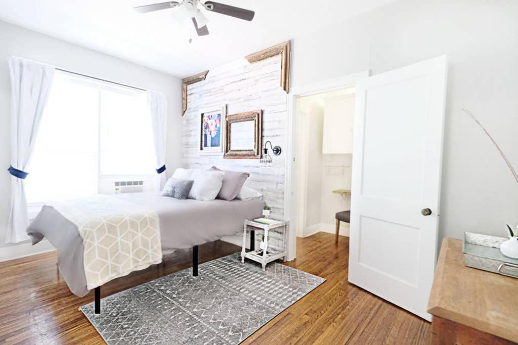 Dallas Native, Lower-Greenville Ave Area - Housity