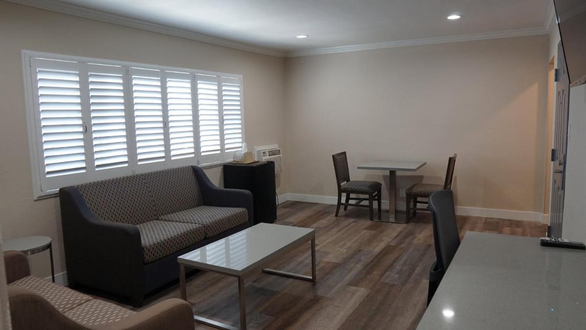Sea Breeze Inn - LAX Airport, Los Angeles - Housity