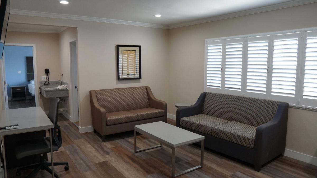 Sea Breeze Inn - LAX Airport, Los Angeles - Housity