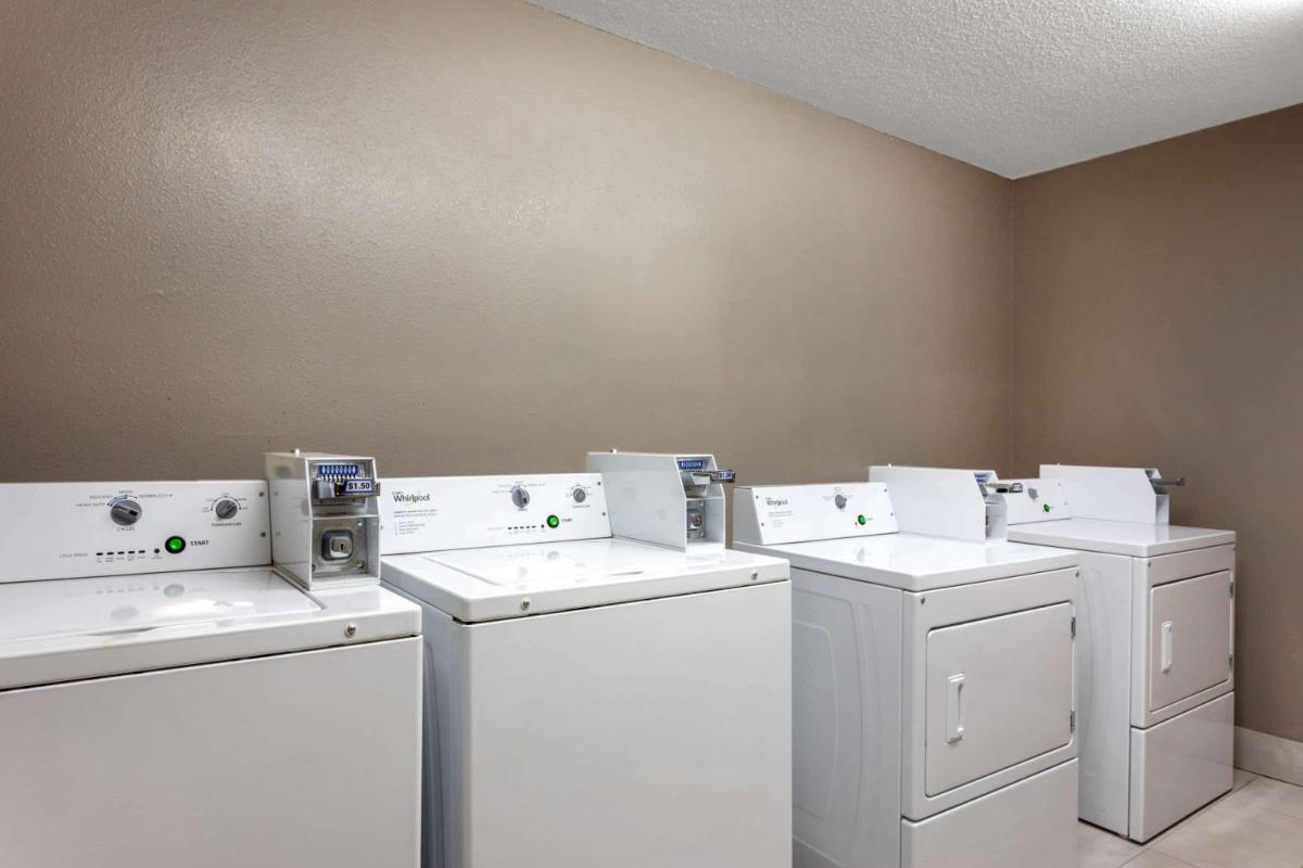 La Quinta by Wyndham Hopkinsville - Housity