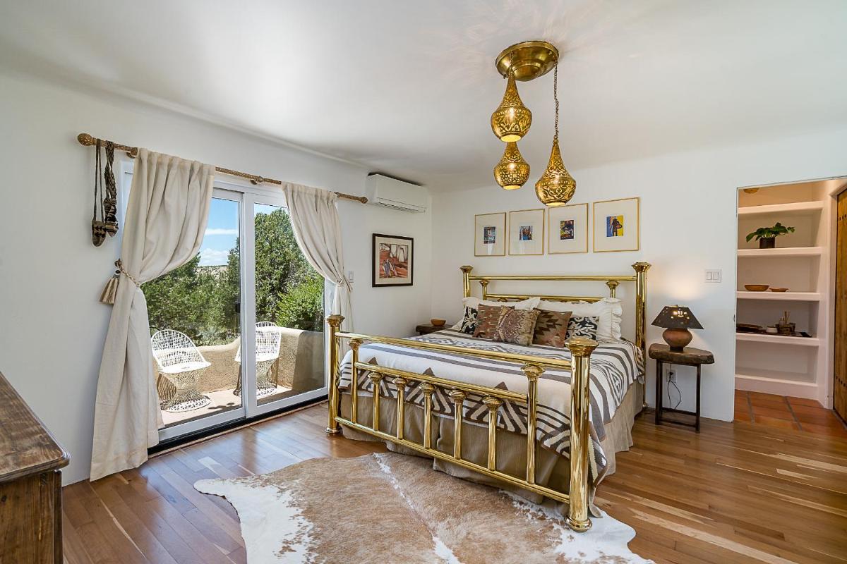 Luxury Private Villa in Santa Fe - Housity