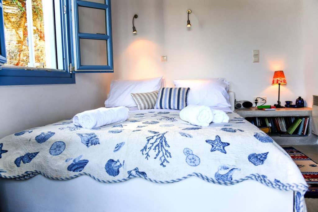 Villa Niloya Kythnos - Housity