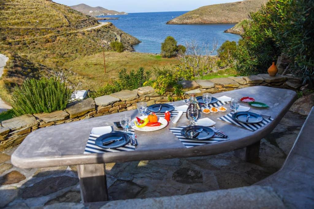 Villa Niloya Kythnos - Housity
