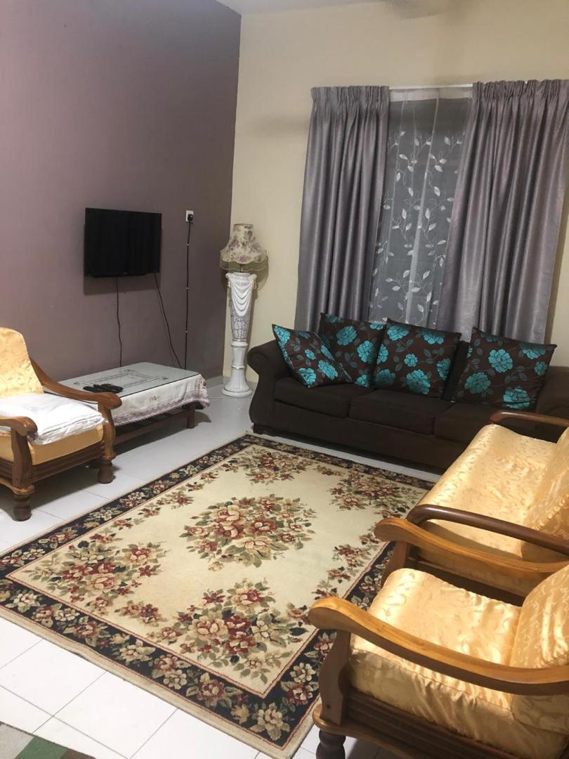 Homestay Bandar Batu Pahat - Housity