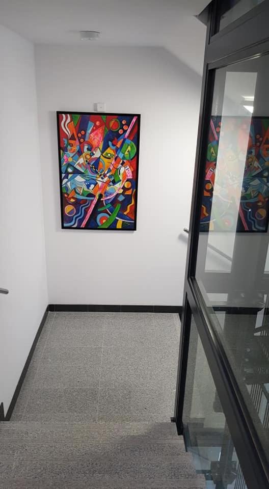 Róży Wiatrów 4 - Housity