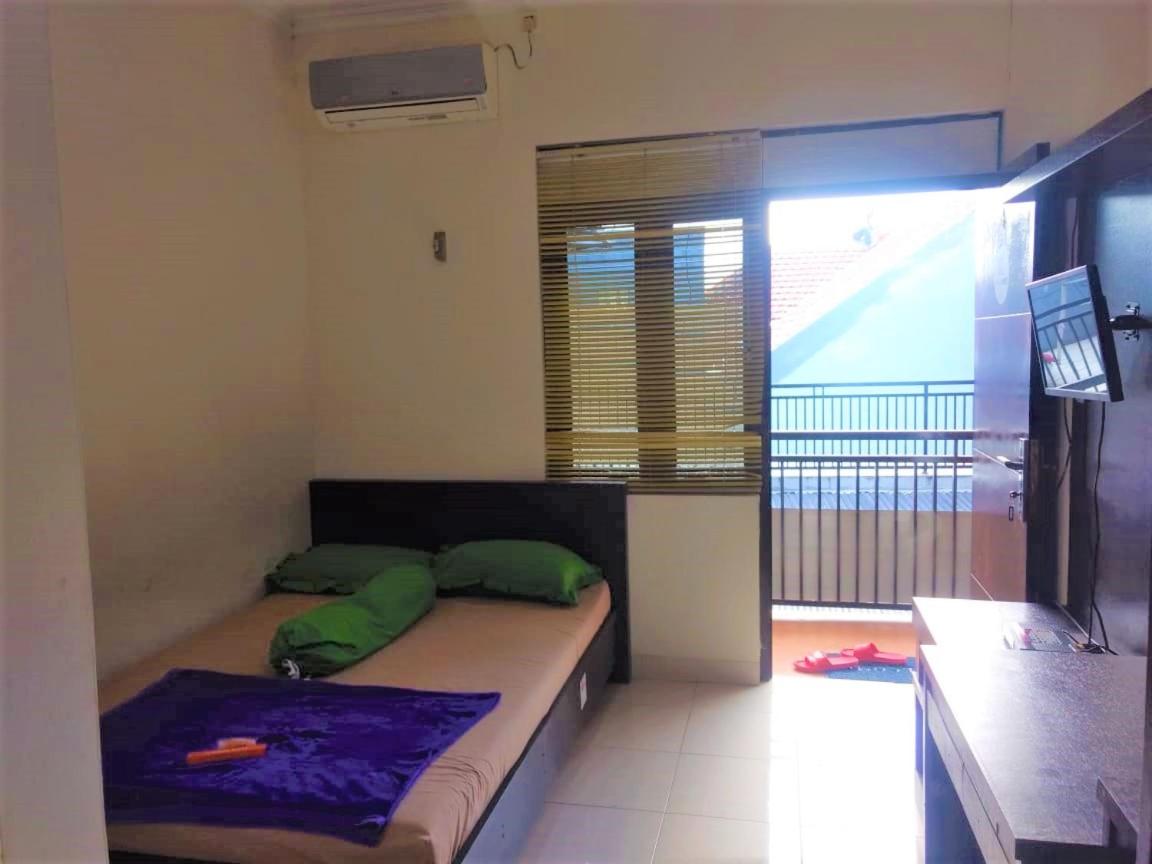 Poetri Guest House Syariah near Kebun Raya Bogor - Housity