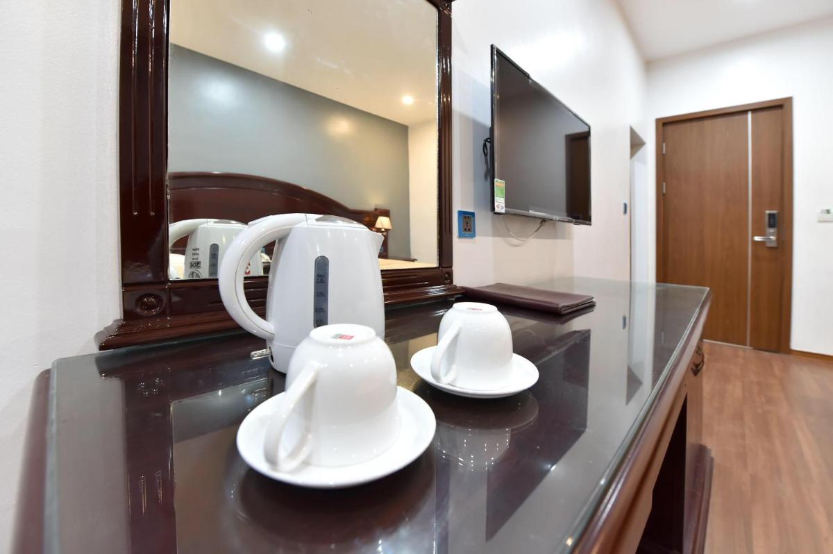 Gieng Ngoc Cat Ba Hotel - Housity