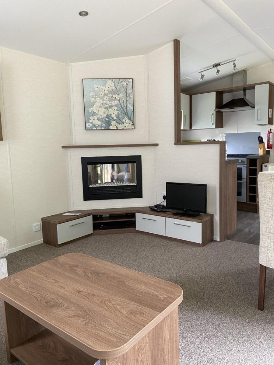 BEAUTIFUL CARAVAN - KIPPFORD, Dalbeattie - Housity