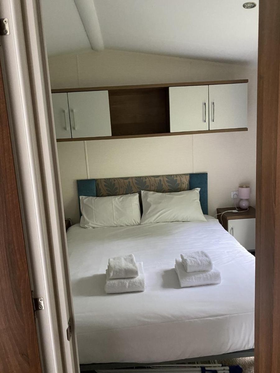 BEAUTIFUL CARAVAN - KIPPFORD, Dalbeattie - Housity