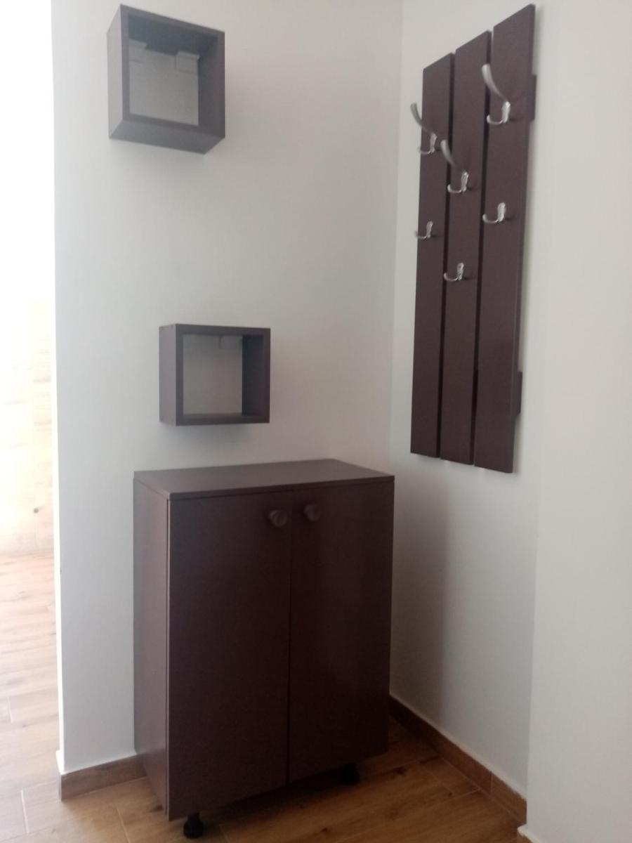 Iznad oblaka A1 - Housity