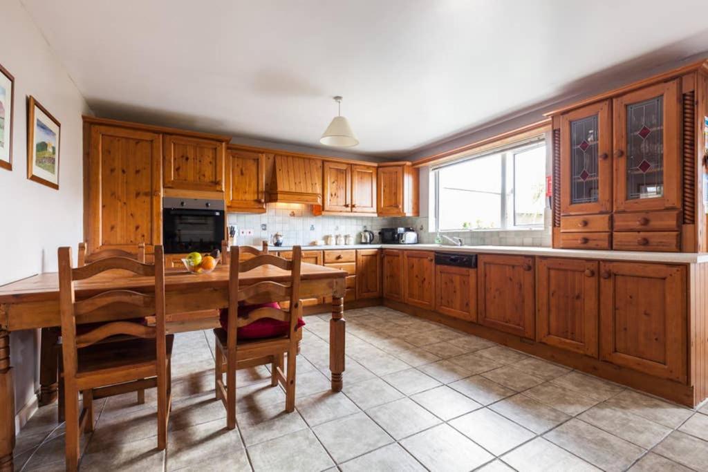 Bay House - Housity