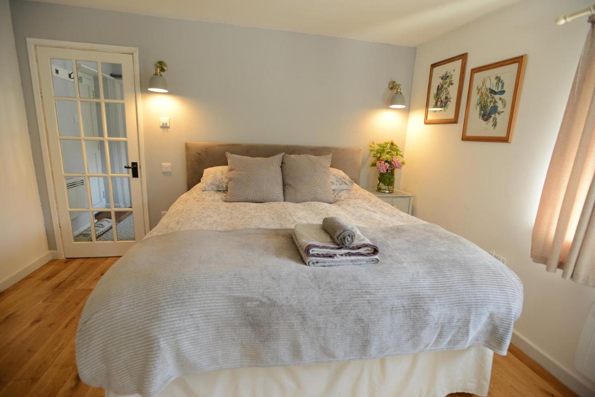 Rose Farm - Housity