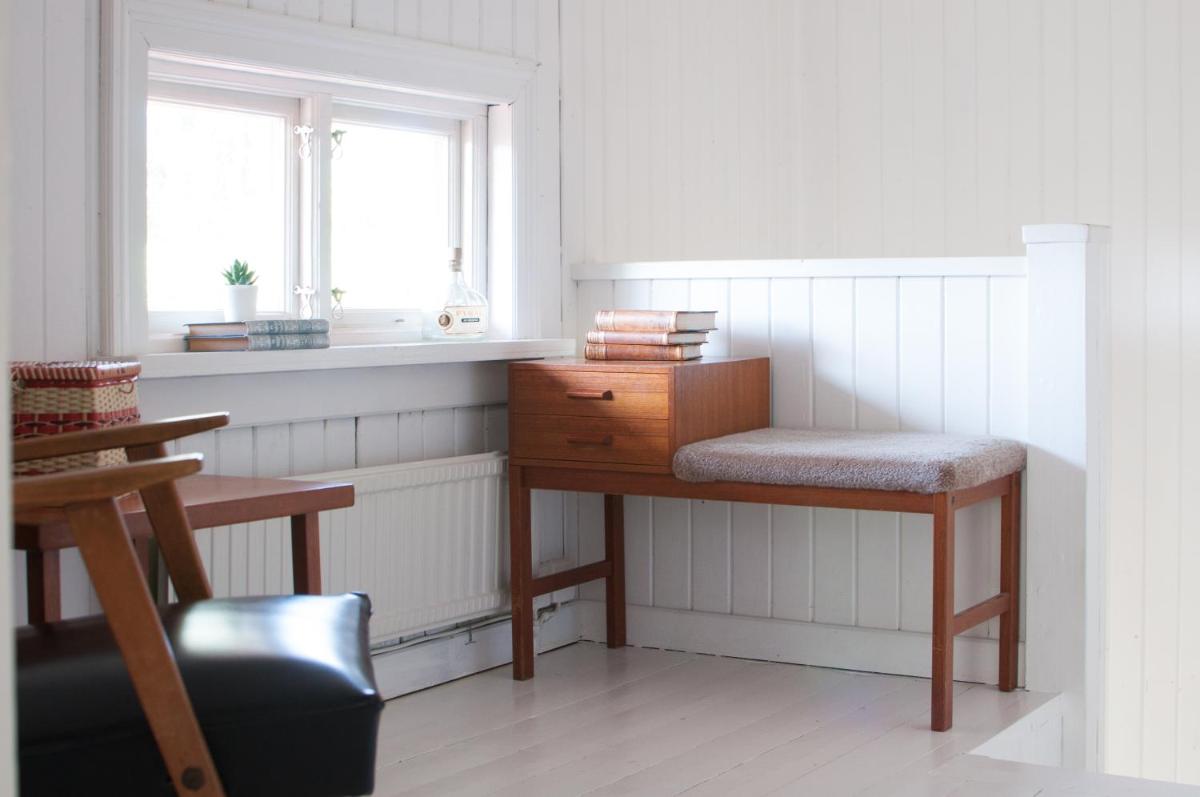 Traditional old swedish cottage - Housity