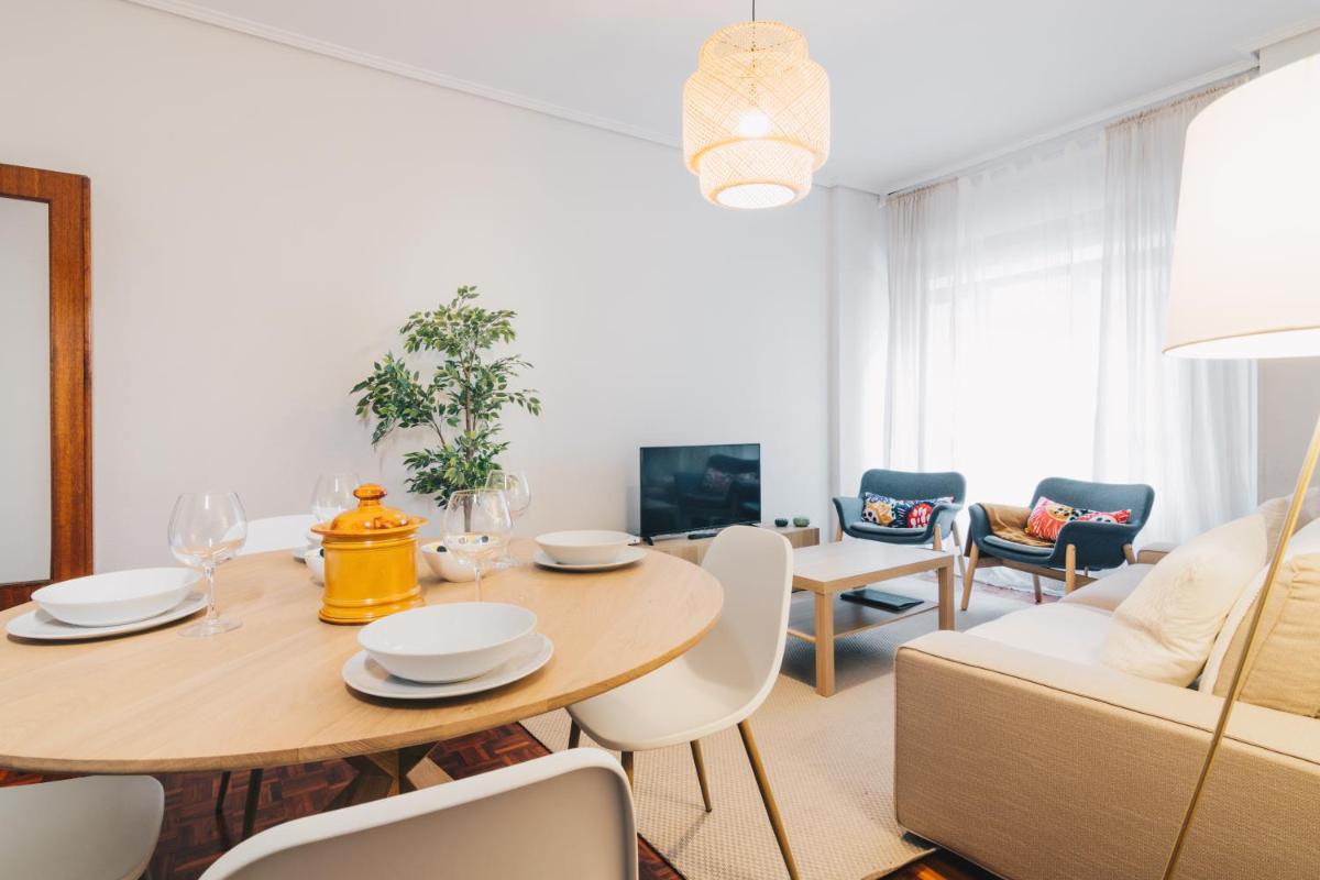 Funi apartment by People Rentals - Housity